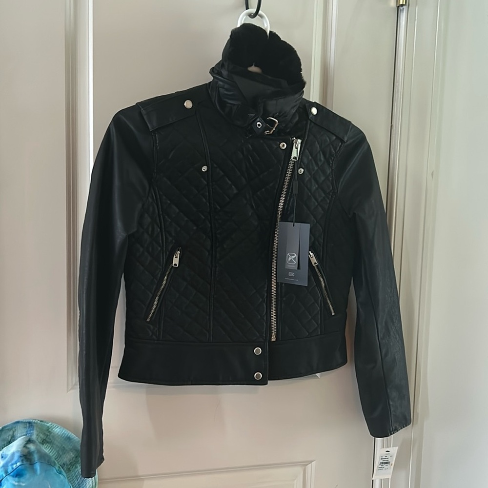 Marc New York Quilted Faux Leather Moto Jacket Faux Fur Collar S NWT - Picture 6 of 11
